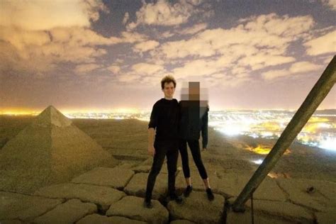 couple fuck on great pyramid|Egypt investigating couple pictured nude on top of Khufu pyramid